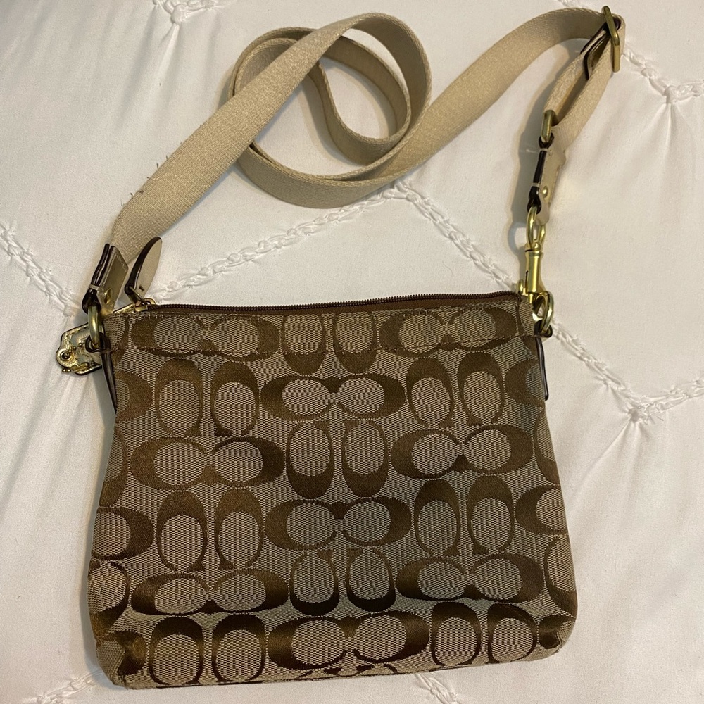 *Coach Crossbody Purse - Picture 3 of 6
